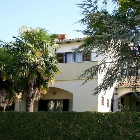 With A Parking Space - 22527 Appartamento Rovigno